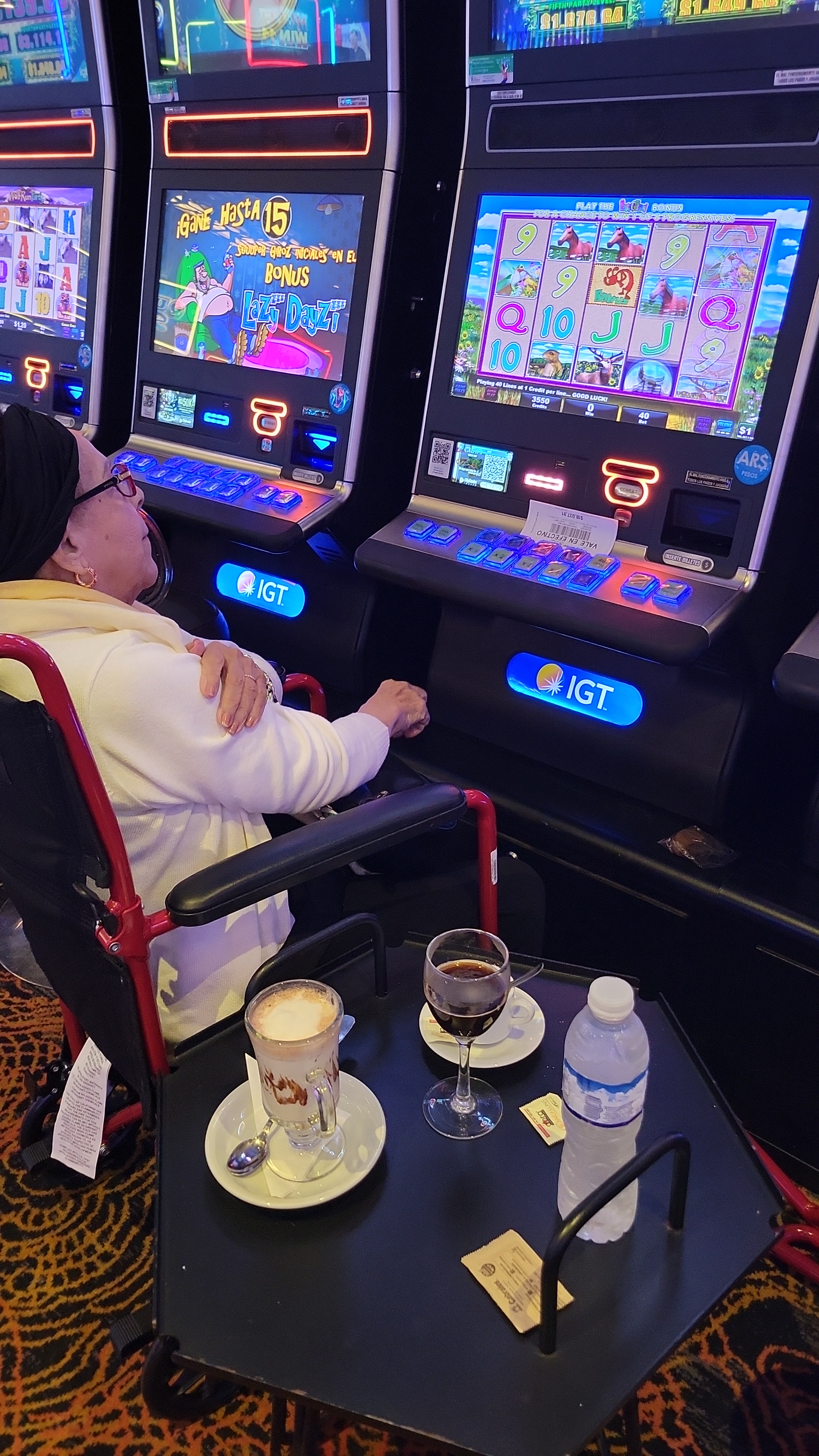 There are slot machines in 3 currencies: Argentinian Peso, Brazilian Real and US Dollar.